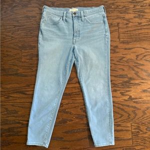 Madewell Roadtripper Jeggings Petite in a Light Wash